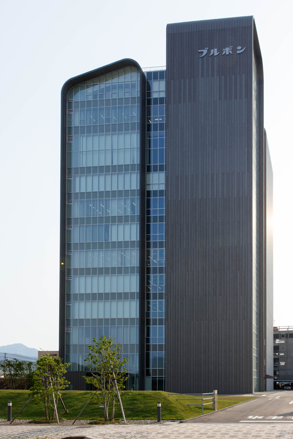 (株)ブルボン 本社ビル